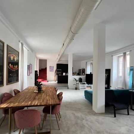 Vila La Casa Di Wayne Cologno Monzese Exteriér fotografie