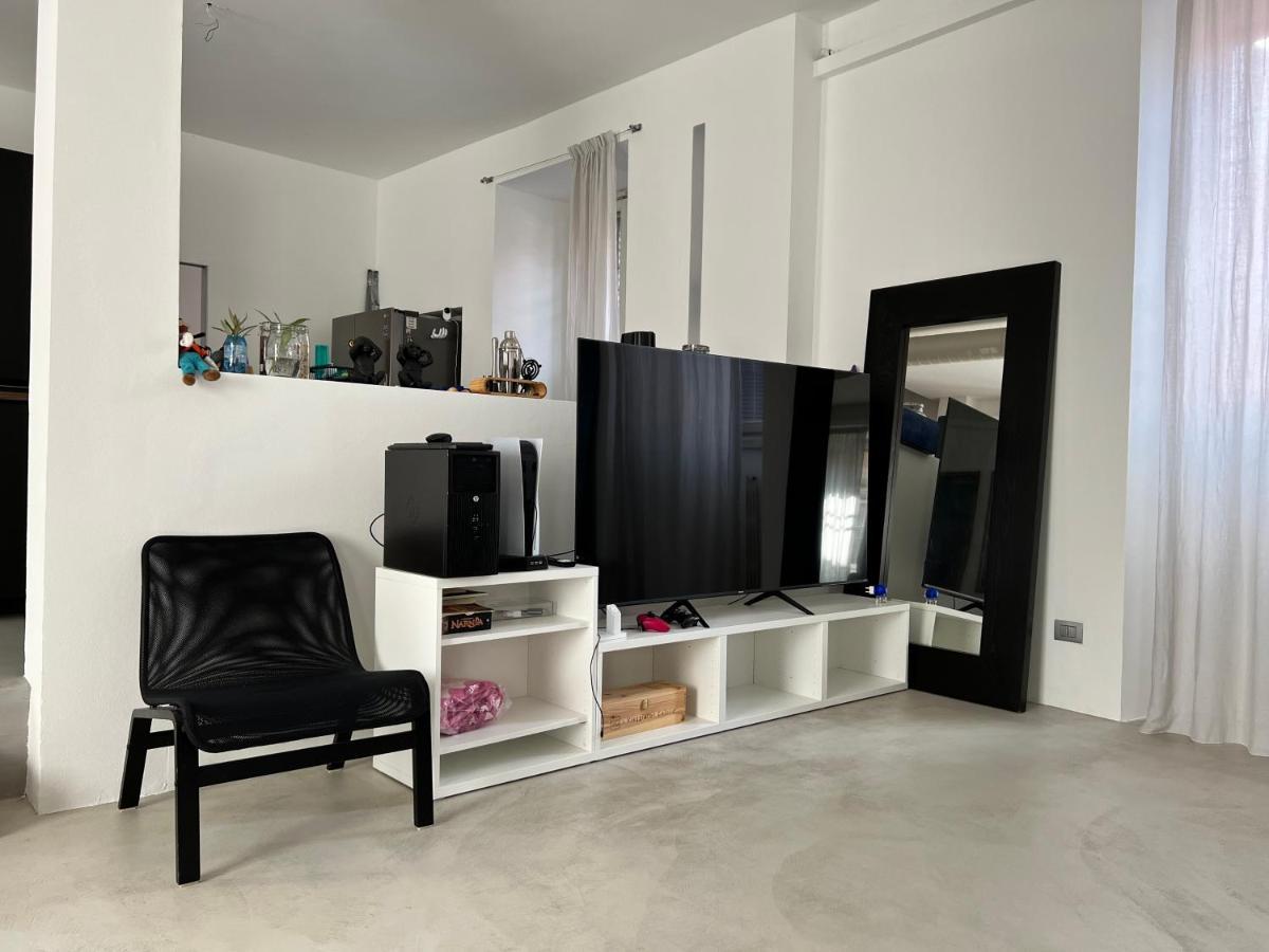 Vila La Casa Di Wayne Cologno Monzese Exteriér fotografie